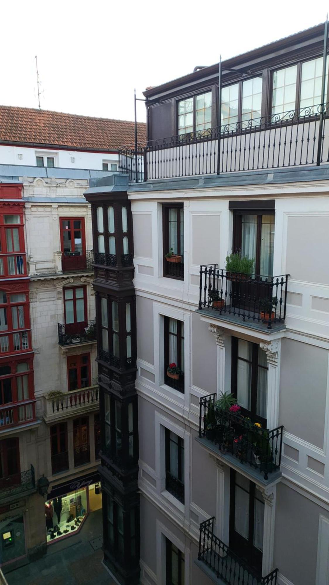 Pension Manoli Bilbao Ngoại thất bức ảnh